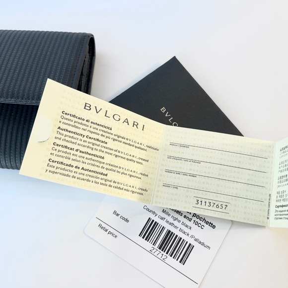 COPY - BVLGARI Women’s black leather wallet in great condition - Picture 8 of 11